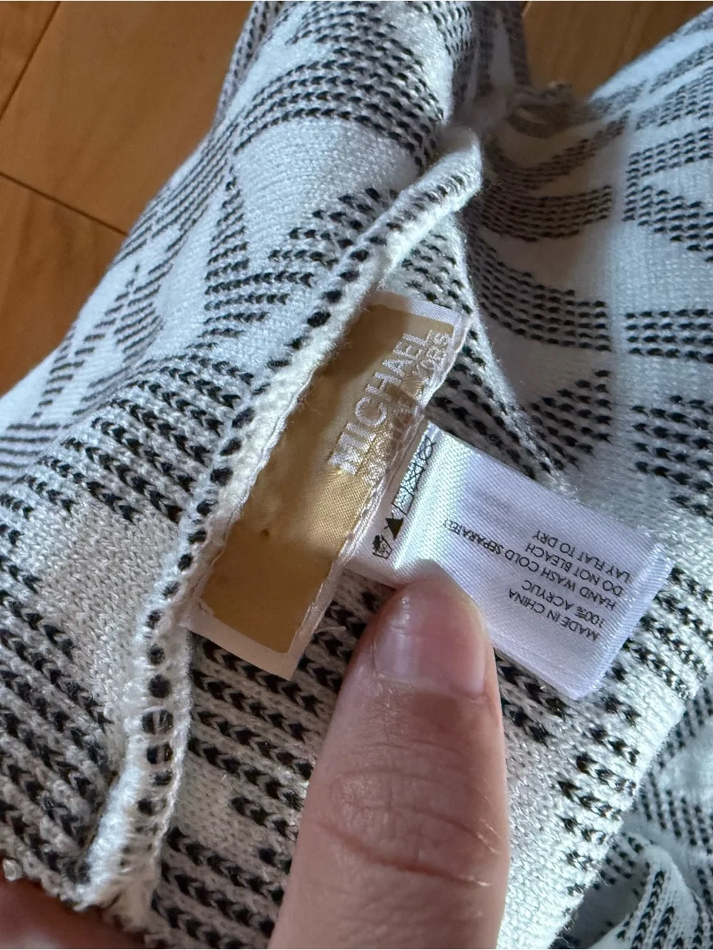 MICHAEL Michael Kors Black and Grey Logo Knit Scarf